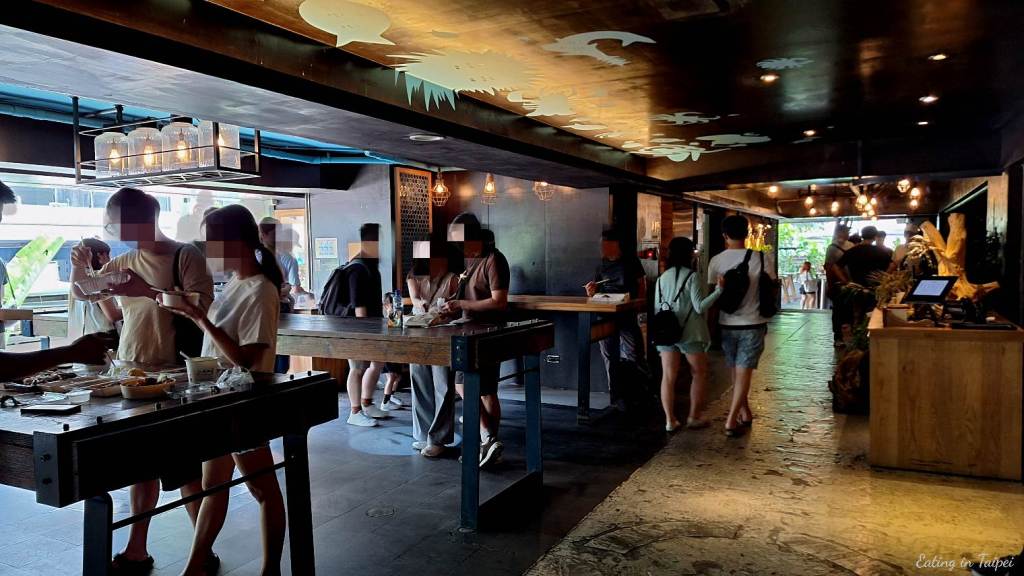 Addiction aquatic development outside eating area